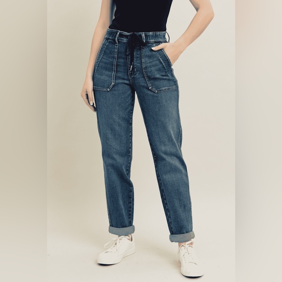 NWT Judy Blue Plus + Reg Size High Rise Vintage Wash Cargo Pocket Jogger Jeans - Picture 1 of 8
